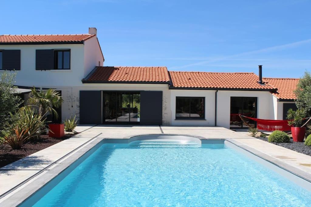 Villa Grand Standing Avec Piscine Proche Nantes La Chapelle-Heulin Εξωτερικό φωτογραφία